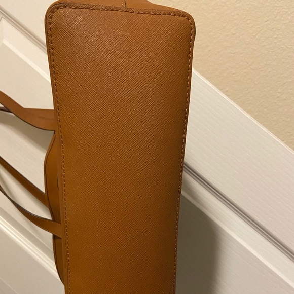 Michael Kors Handbag and Wallet Set - Picture 3 of 9